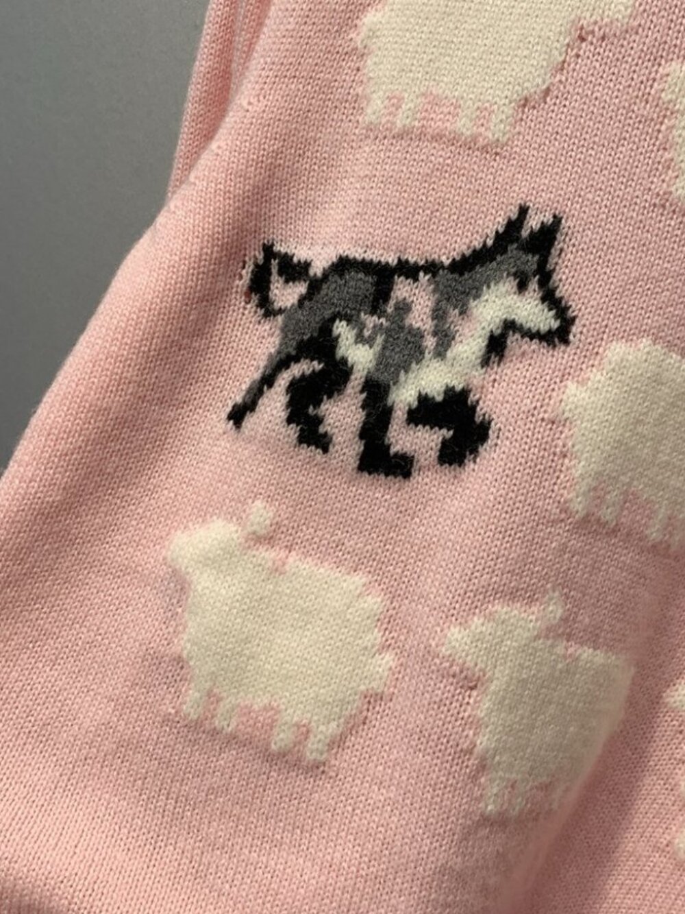 MaxMara Pink Sheep Wolf Knit Sweater - Picture 6 of 6